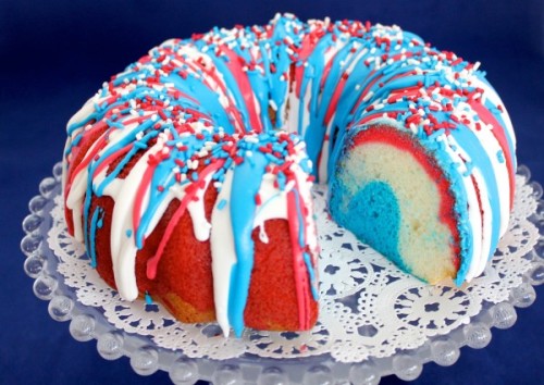 firecracker-bundt-cake-red-white-and-blue-dessert-beauty-e1309090867589